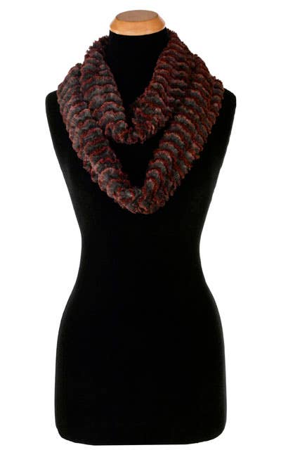 Infinity Scarf: Faux Fur 100% Polyester / Infinity Scarf / Desert Sand in Charcoal