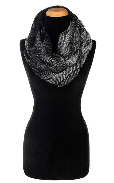 Infinity Scarf: Faux Fur 100% Polyester / Infinity Scarf / Desert Sand in Charcoal