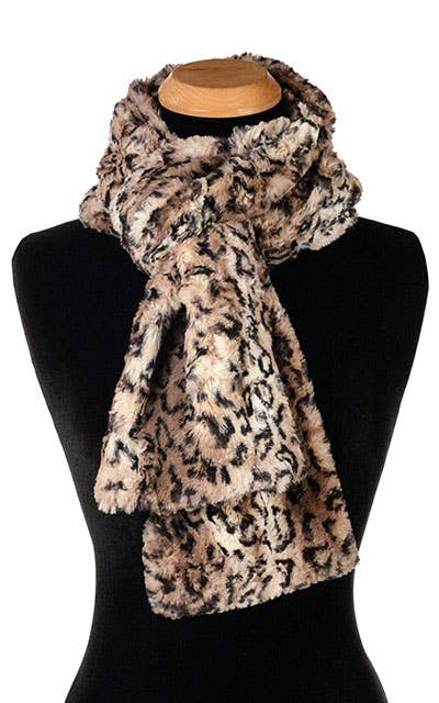 Classic Scarf: Faux Fur 100% Polyester / Classic Scarf / Red Fox