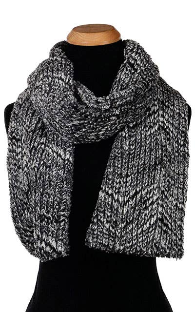 Classic Scarf: Faux Fur 100% Polyester / Classic Scarf / Red Fox