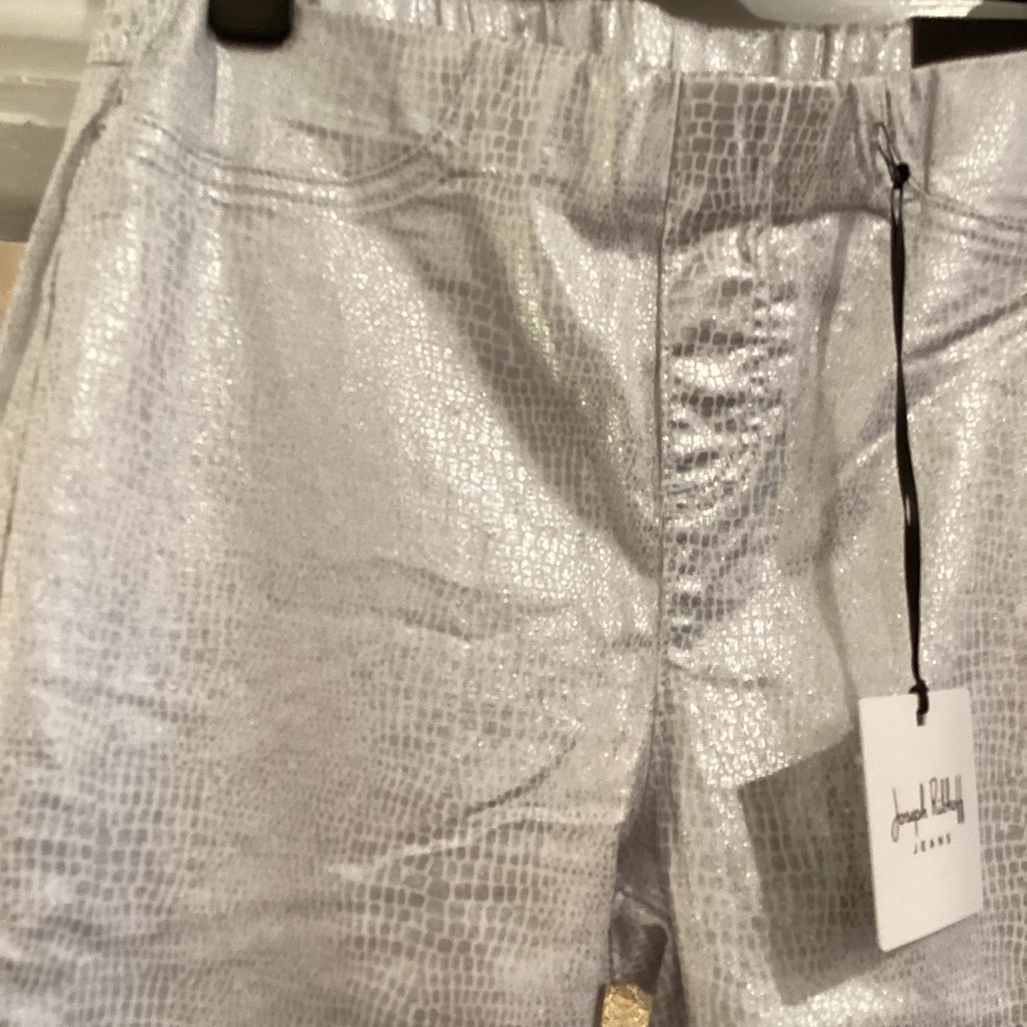 Joseph RIbkoff Animal Print Slim Crop Jeans 27” Inseam. Silver