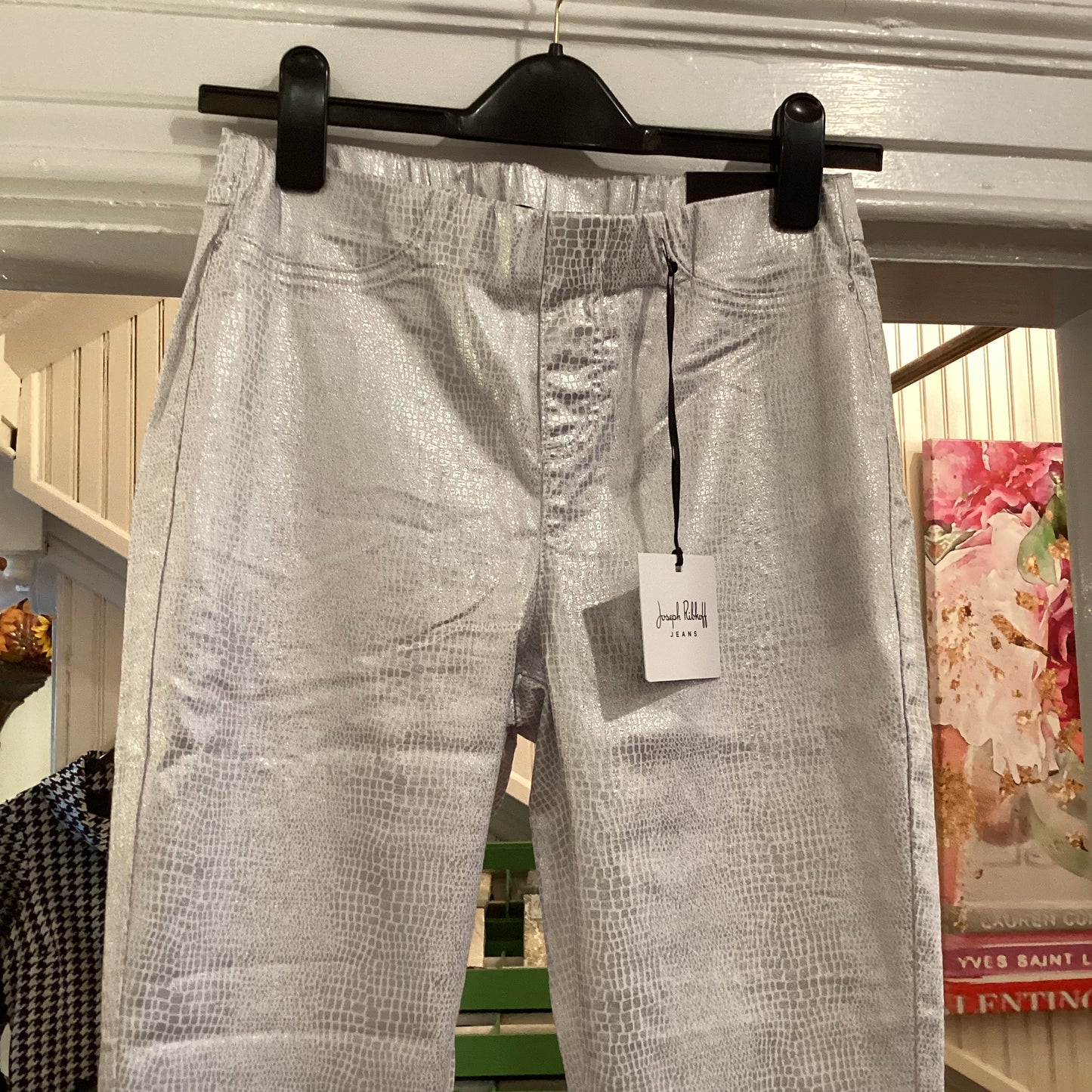 Joseph RIbkoff Animal Print Slim Crop Jeans 27” Inseam. Silver