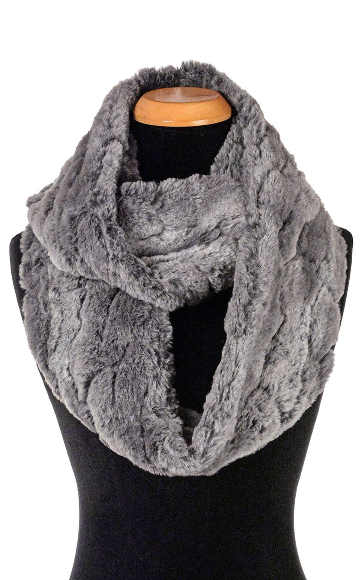 Infinity Scarf: Faux Fur 100% Polyester / Infinity Scarf / Desert Sand in Charcoal