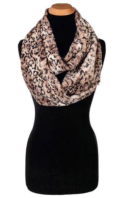 Infinity Scarf: Faux Fur 100% Polyester / Infinity Scarf / Desert Sand in Charcoal