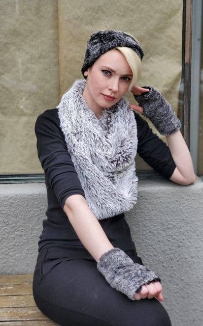 Infinity Scarf: Faux Fur 100% Polyester / Infinity Scarf / Desert Sand in Charcoal
