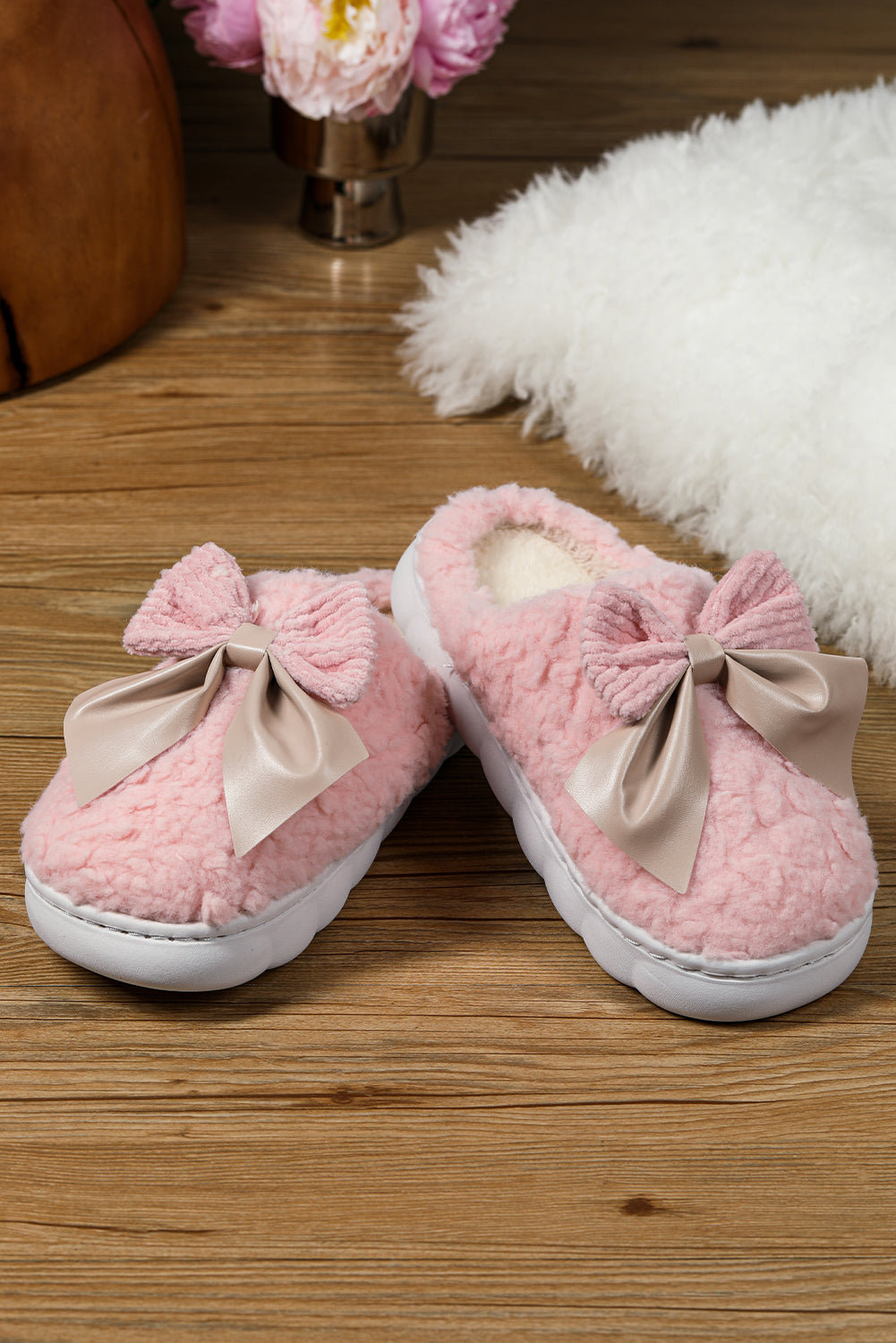 Pink Contrast Bowknot Applique Plush Winter Slippers