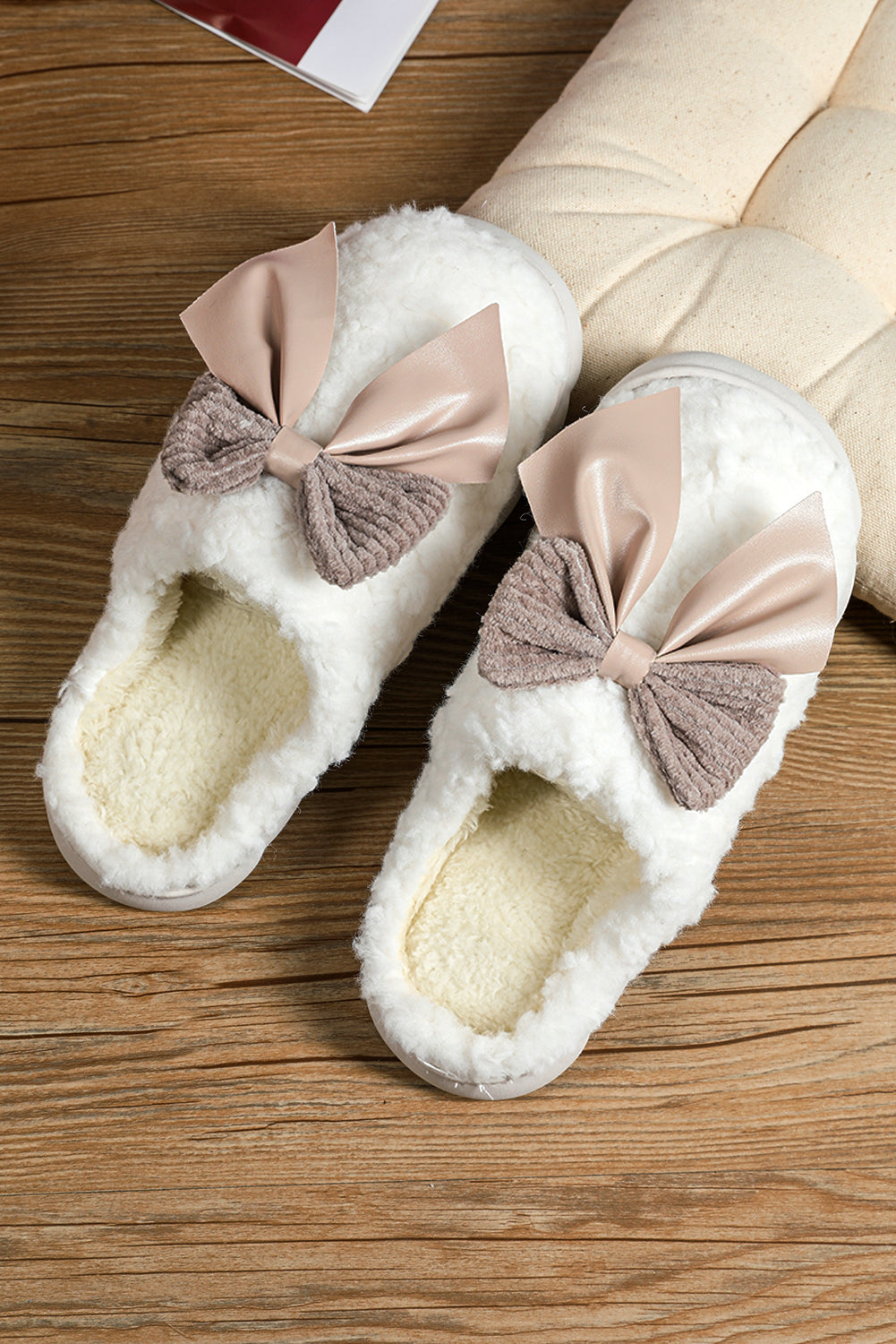 Pink Contrast Bowknot Applique Plush Winter Slippers