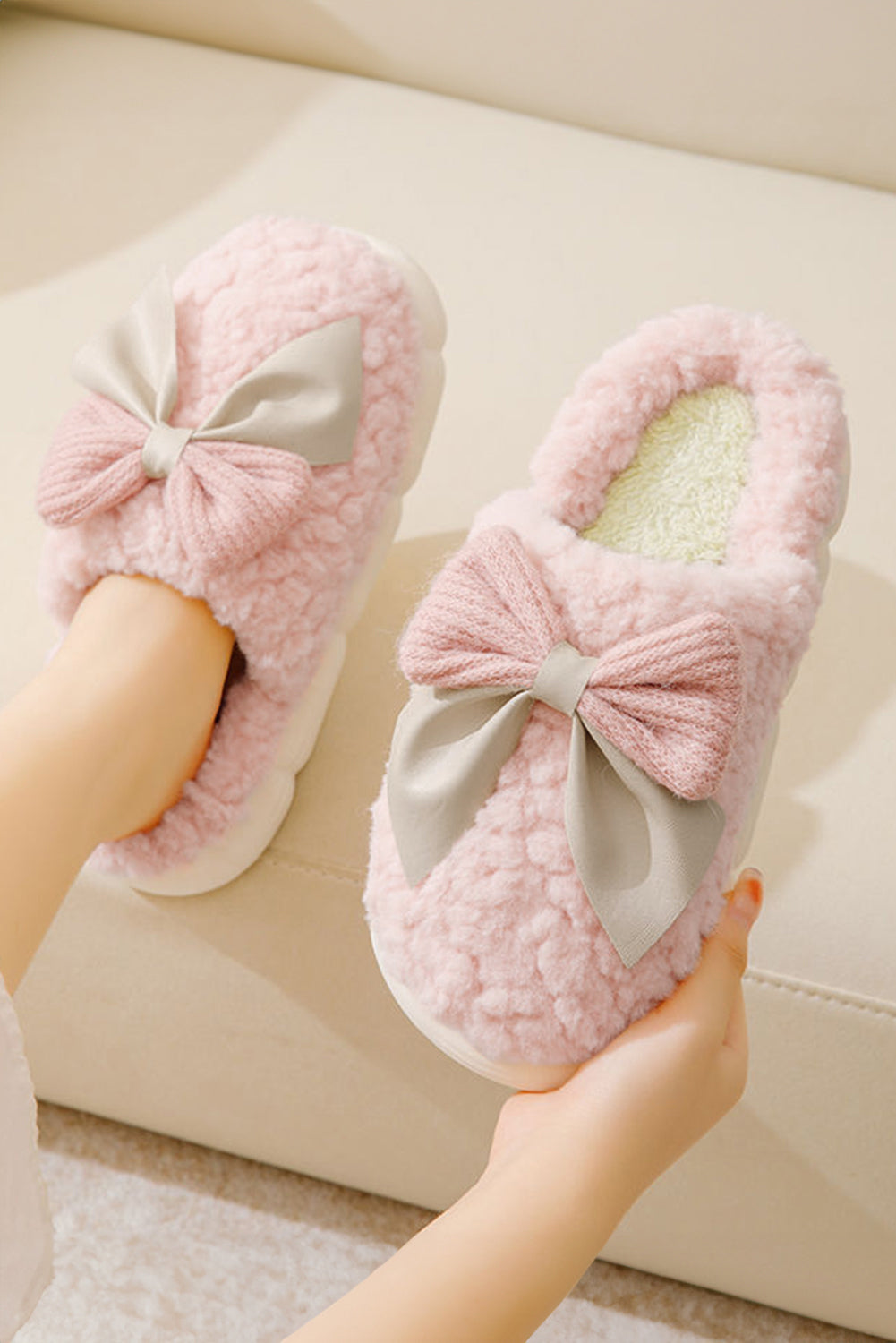 Pink Contrast Bowknot Applique Plush Winter Slippers