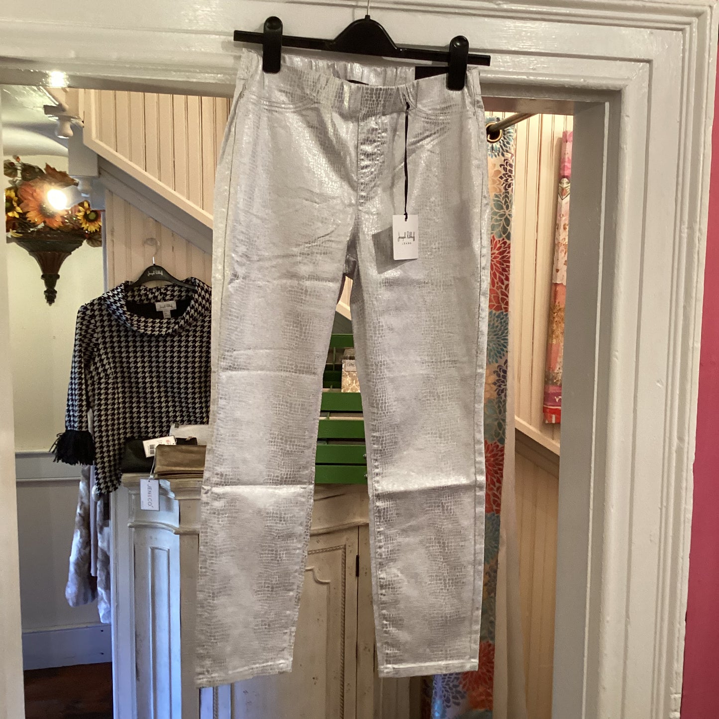 Joseph RIbkoff Animal Print Slim Crop Jeans 27” Inseam. Silver